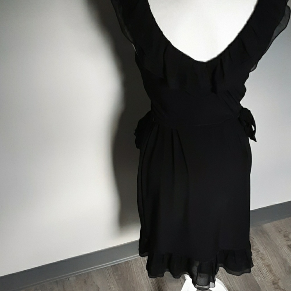 Dress - Picture 7 of 8
